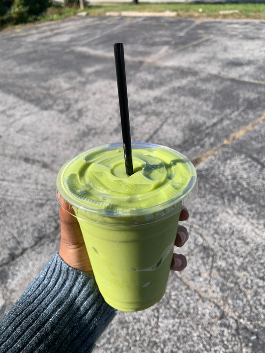 Juice Be Happy Green Pasture Smoothie cold pressed blend of bananas, mango, pineapple, and diluted apple juice in a glass bottle to support digestion, immunity, and sustained energy.